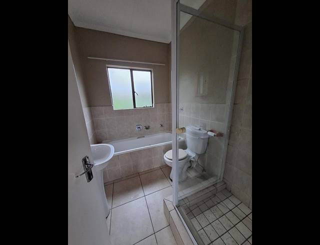 2 BEDROOM PROPERTY TO RENT IN HELIKONPARK
